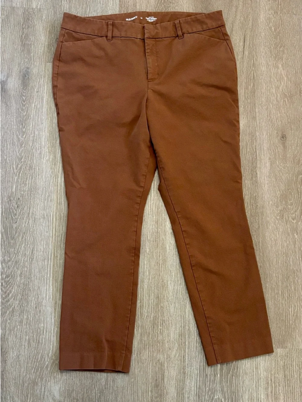 Old Navy Pixie Skinny Pants in Rust - Picture 2 of 5